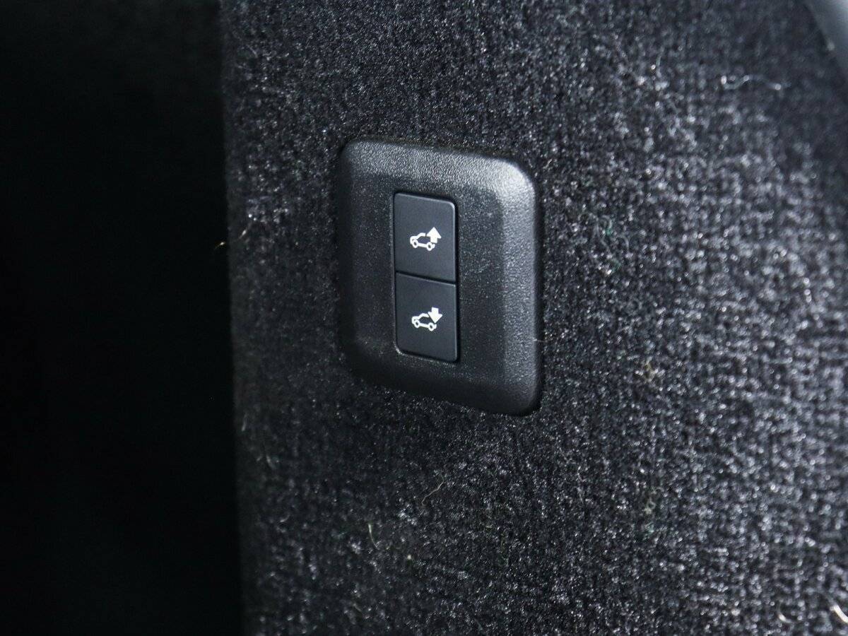 Land Rover Range Rover Sport с пробегом — 2021 год. Фото: #22