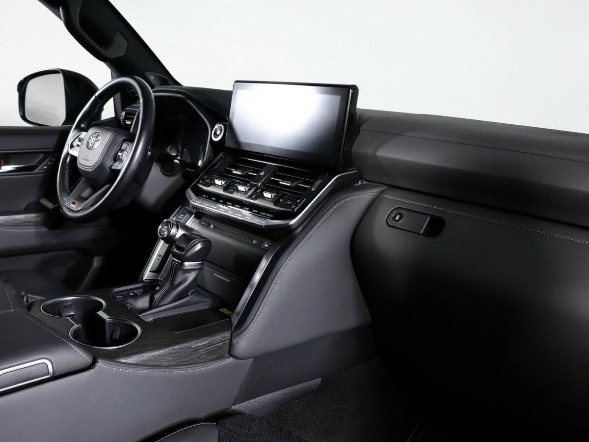 Toyota Land Cruiser с пробегом — 2021 год. Фото: #8