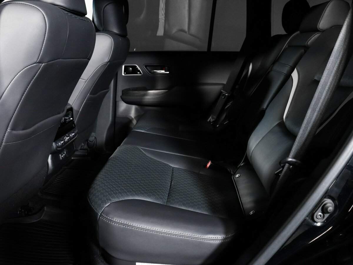 Toyota Land Cruiser с пробегом — 2021 год. Фото: #9