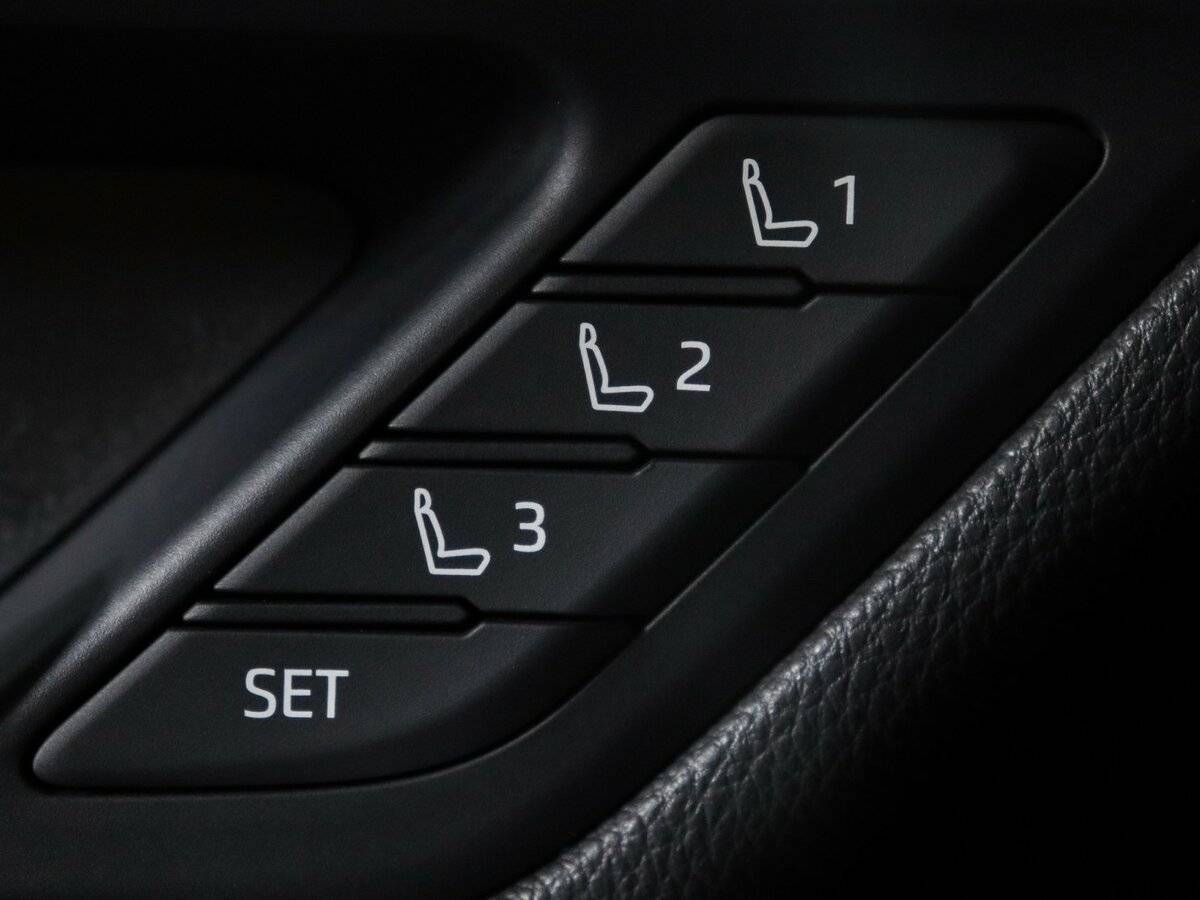 Toyota Land Cruiser с пробегом — 2021 год. Фото: #17