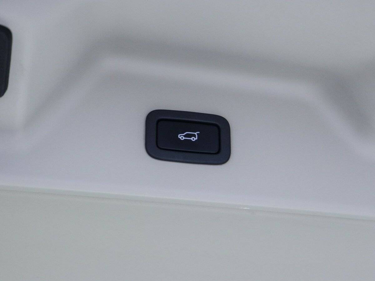 Land Rover Range Rover с пробегом — 2015 год. Фото: #18