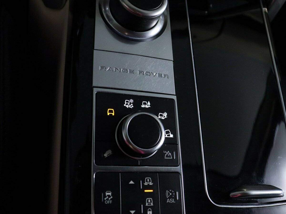 Land Rover Range Rover с пробегом — 2015 год. Фото: #26