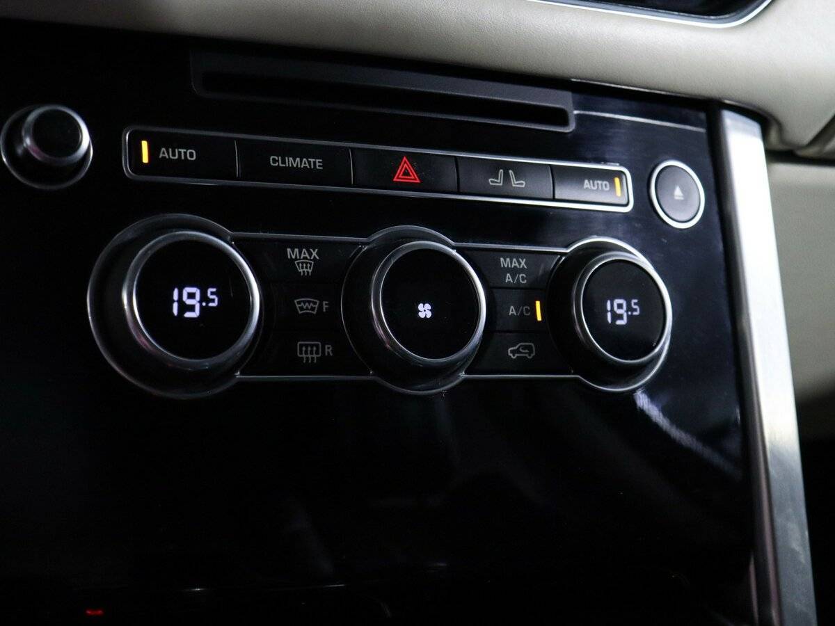 Land Rover Range Rover с пробегом — 2015 год. Фото: #27