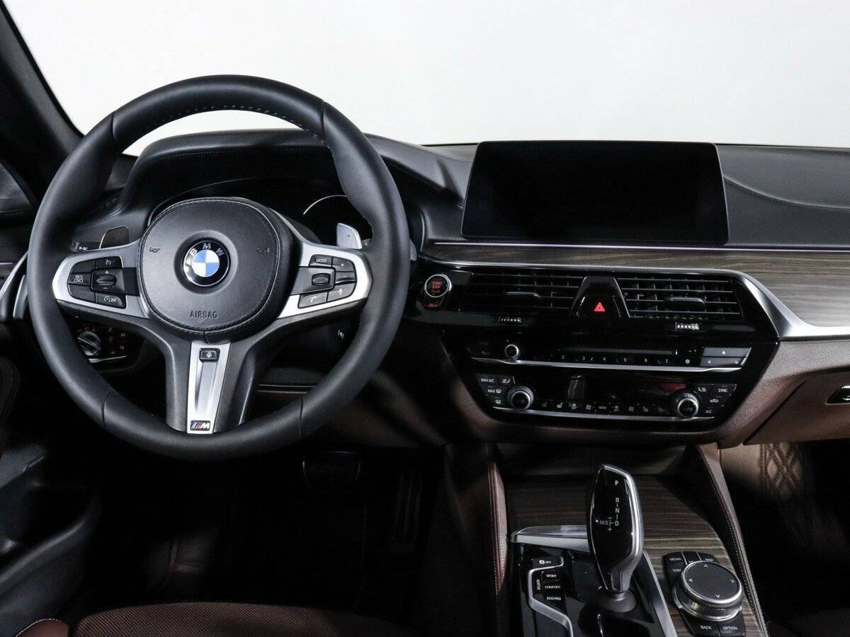 BMW 5 серии с пробегом — 2018 год. Фото: #11