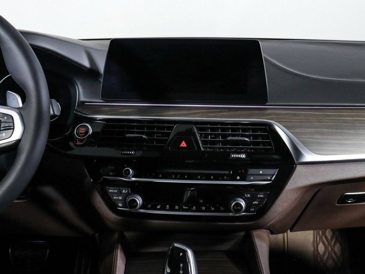 BMW 5 серии с пробегом — 2018 год. Фото: #12