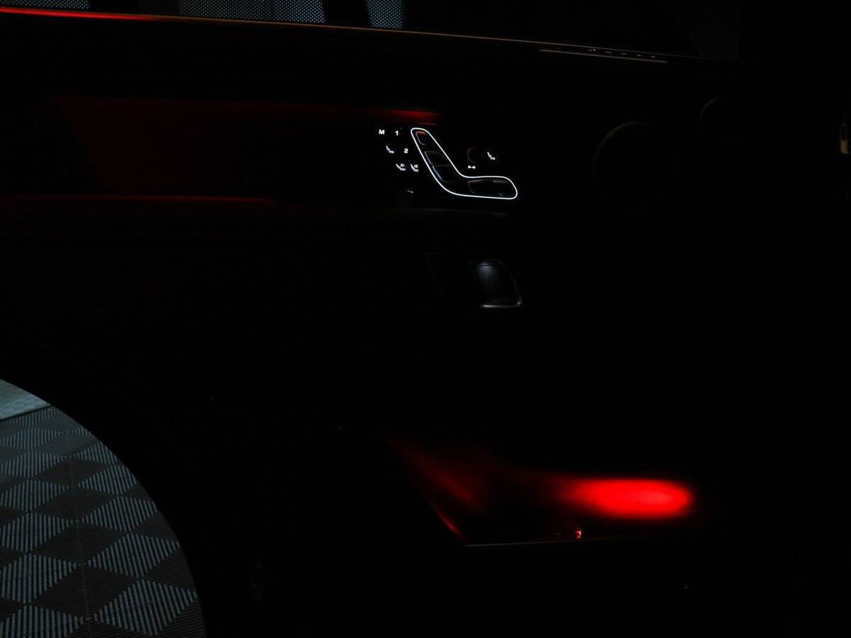 Land Rover Range Rover с пробегом — 2019 год. Фото: #15