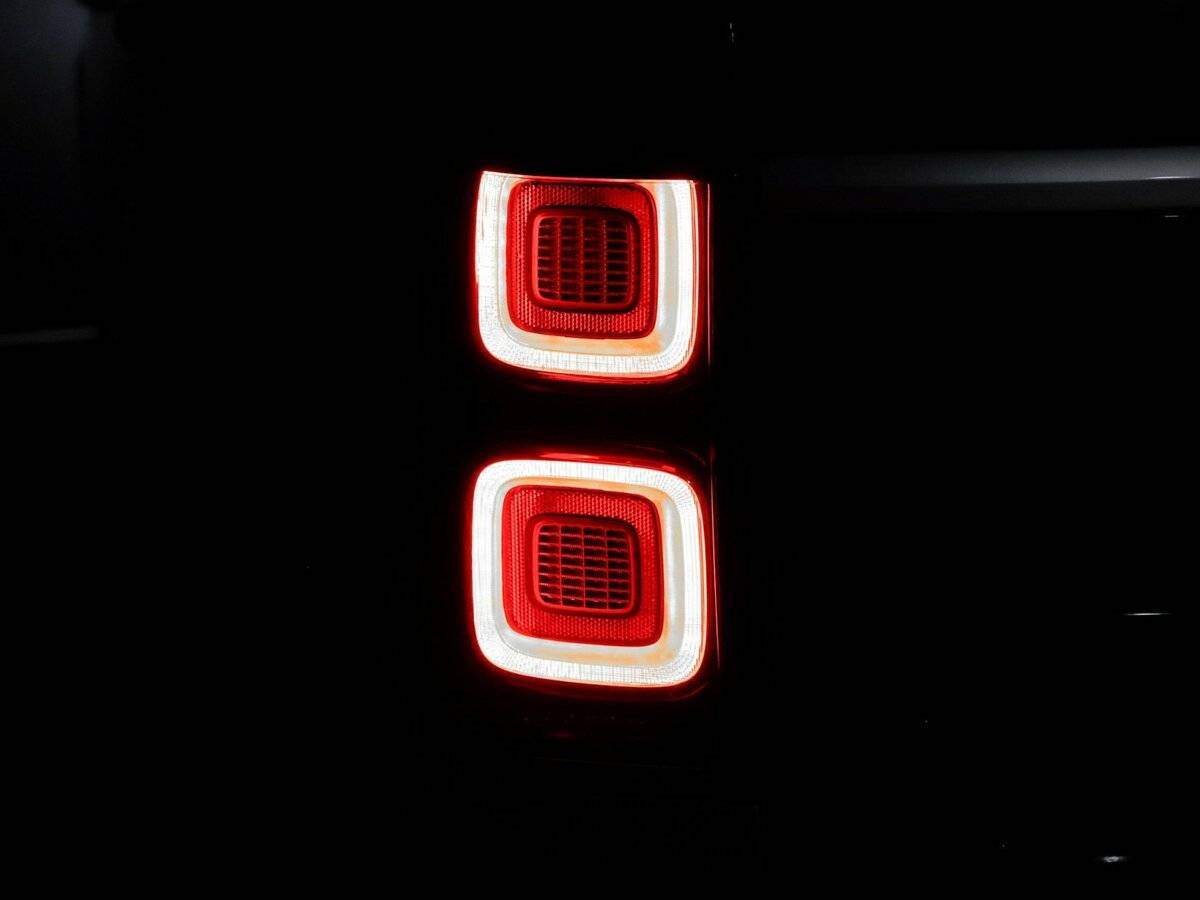 Land Rover Range Rover с пробегом — 2019 год. Фото: #17