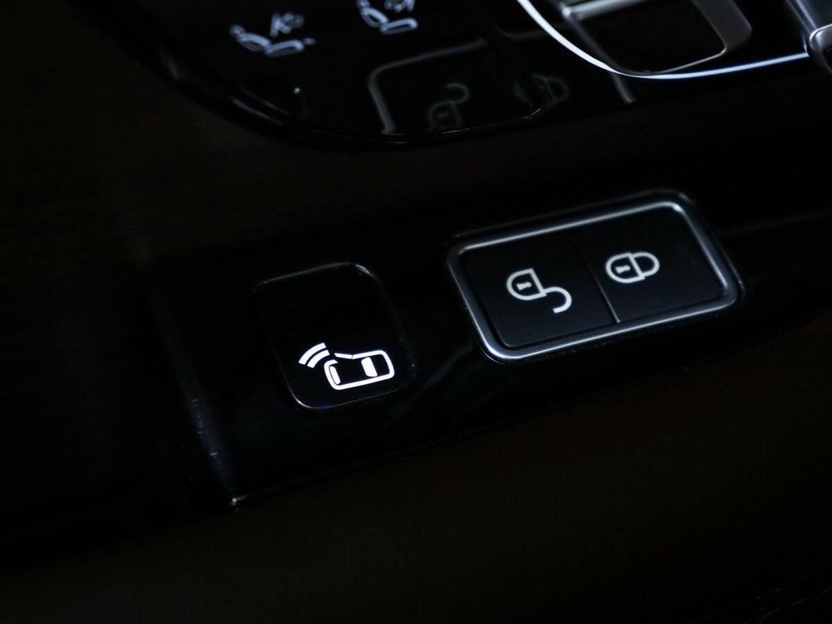 Land Rover Range Rover с пробегом — 2019 год. Фото: #27