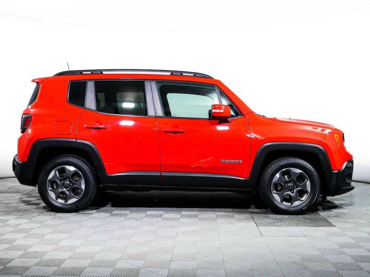 Jeep Renegade с пробегом — 2018 год. Фото: #3