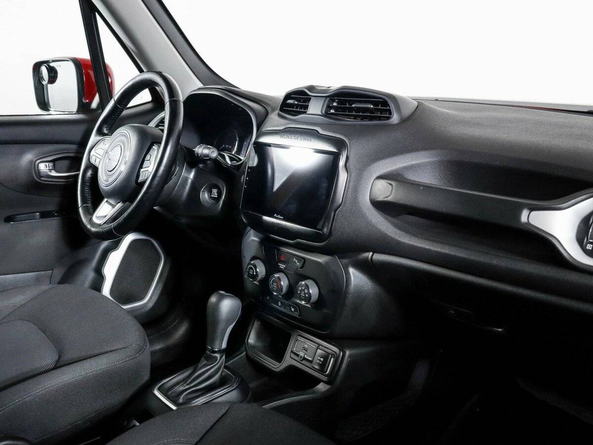 Jeep Renegade с пробегом — 2018 год. Фото: #8
