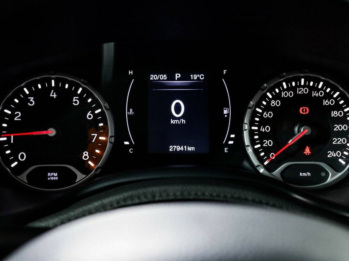 Jeep Renegade с пробегом — 2018 год. Фото: #10