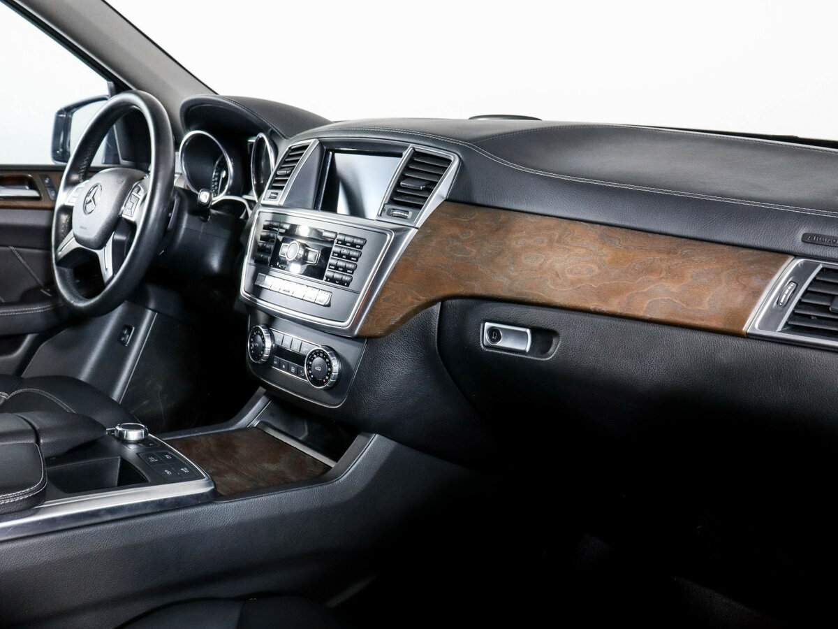 Mercedes-Benz GL-Класс с пробегом — 2014 год. Фото: #8