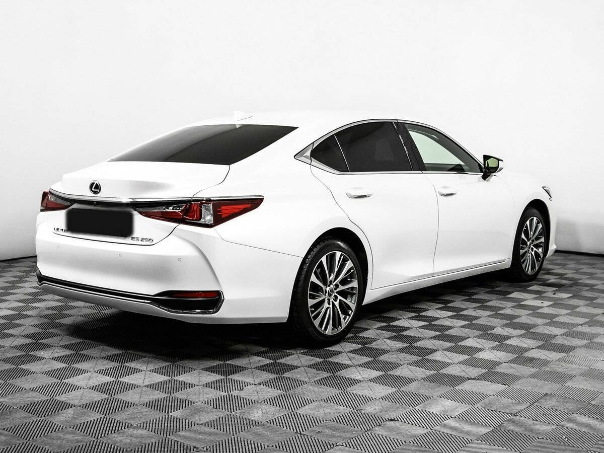Lexus ES с пробегом — 2021 год. Фото: #4