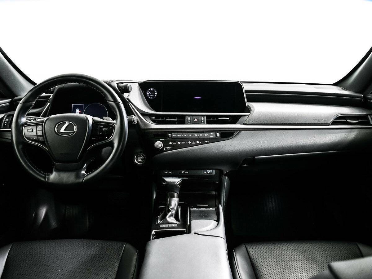 Lexus ES с пробегом — 2021 год. Фото: #10