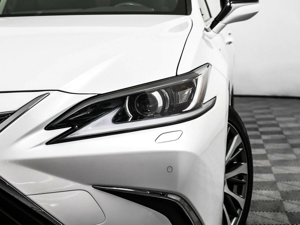 Lexus ES с пробегом — 2021 год. Фото: #15