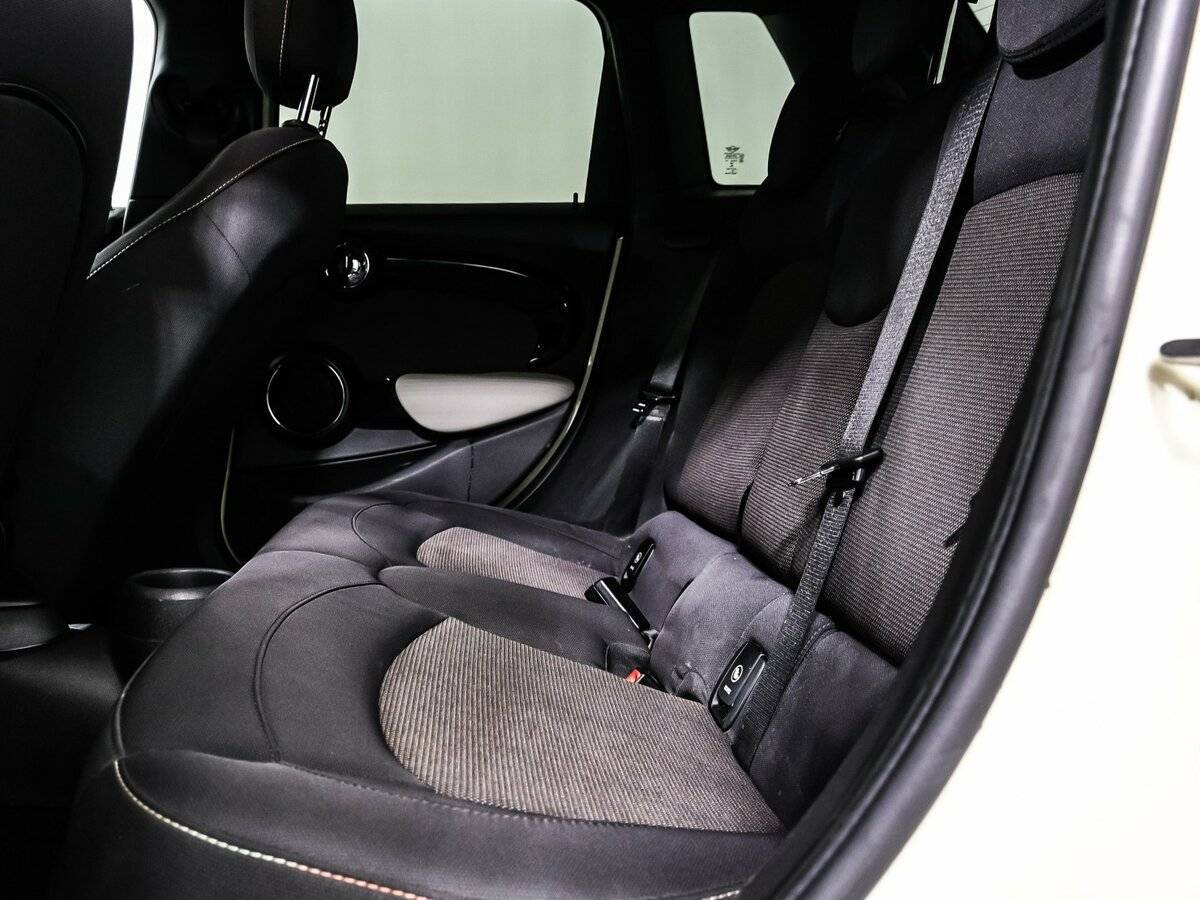 Mini Hatch с пробегом — 2020 год. Фото: #13