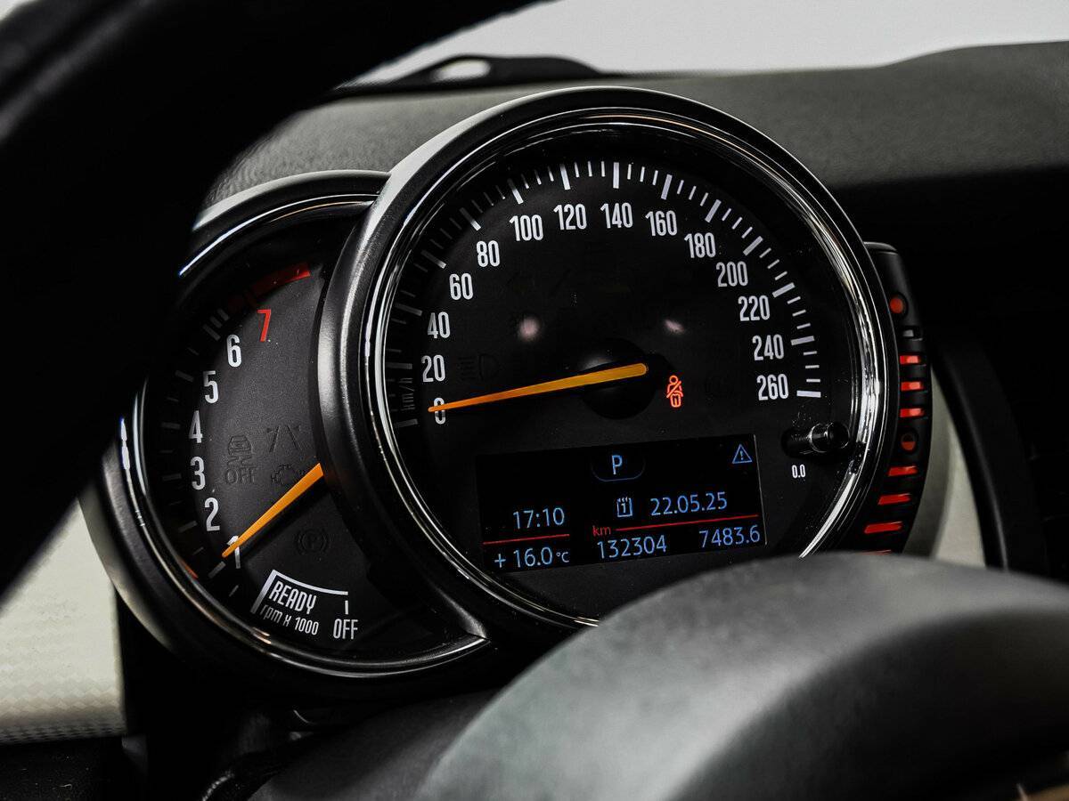 Mini Hatch с пробегом — 2014 год. Фото: #9