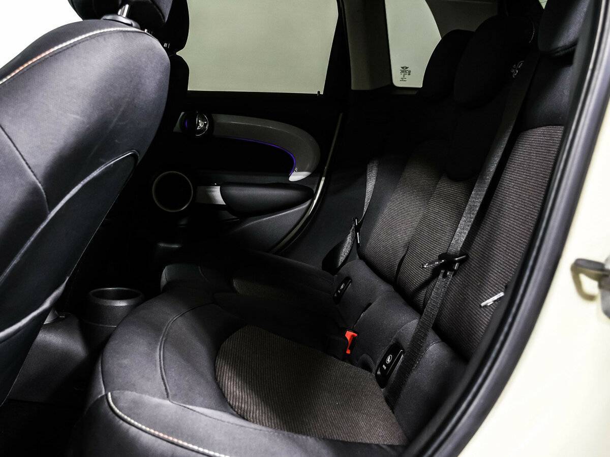 Mini Hatch с пробегом — 2014 год. Фото: #12