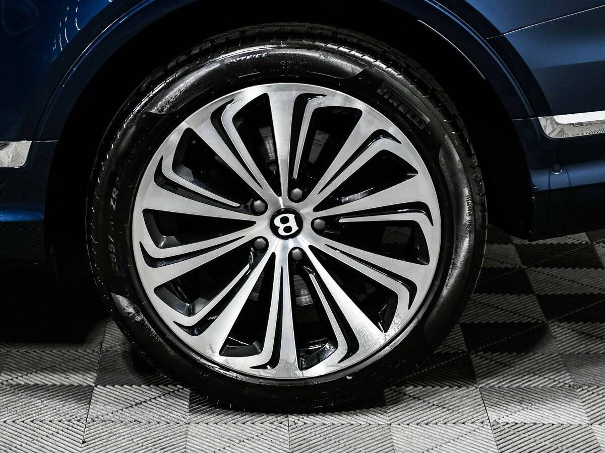 Bentley Bentayga с пробегом — 2021 год. Фото: #28