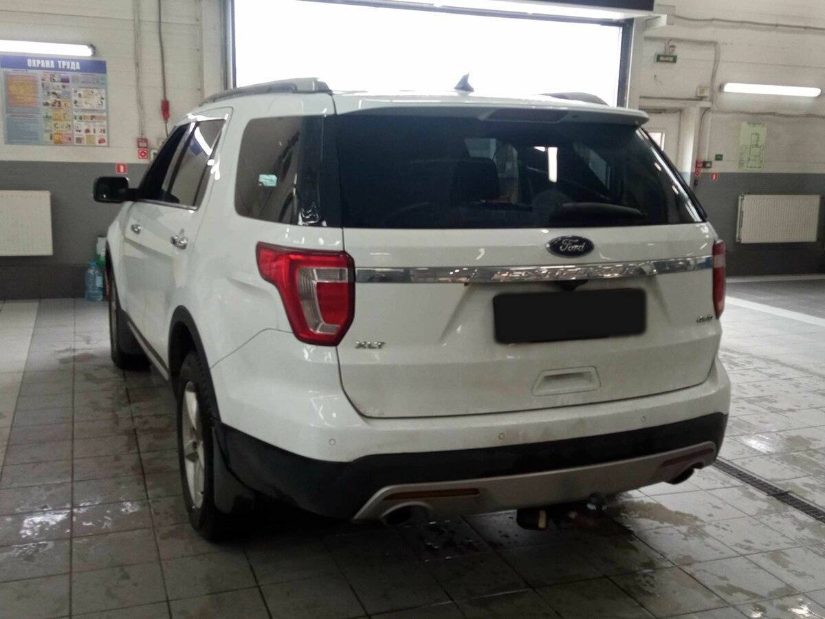 Ford Explorer с пробегом — 2017 год. Фото: #3