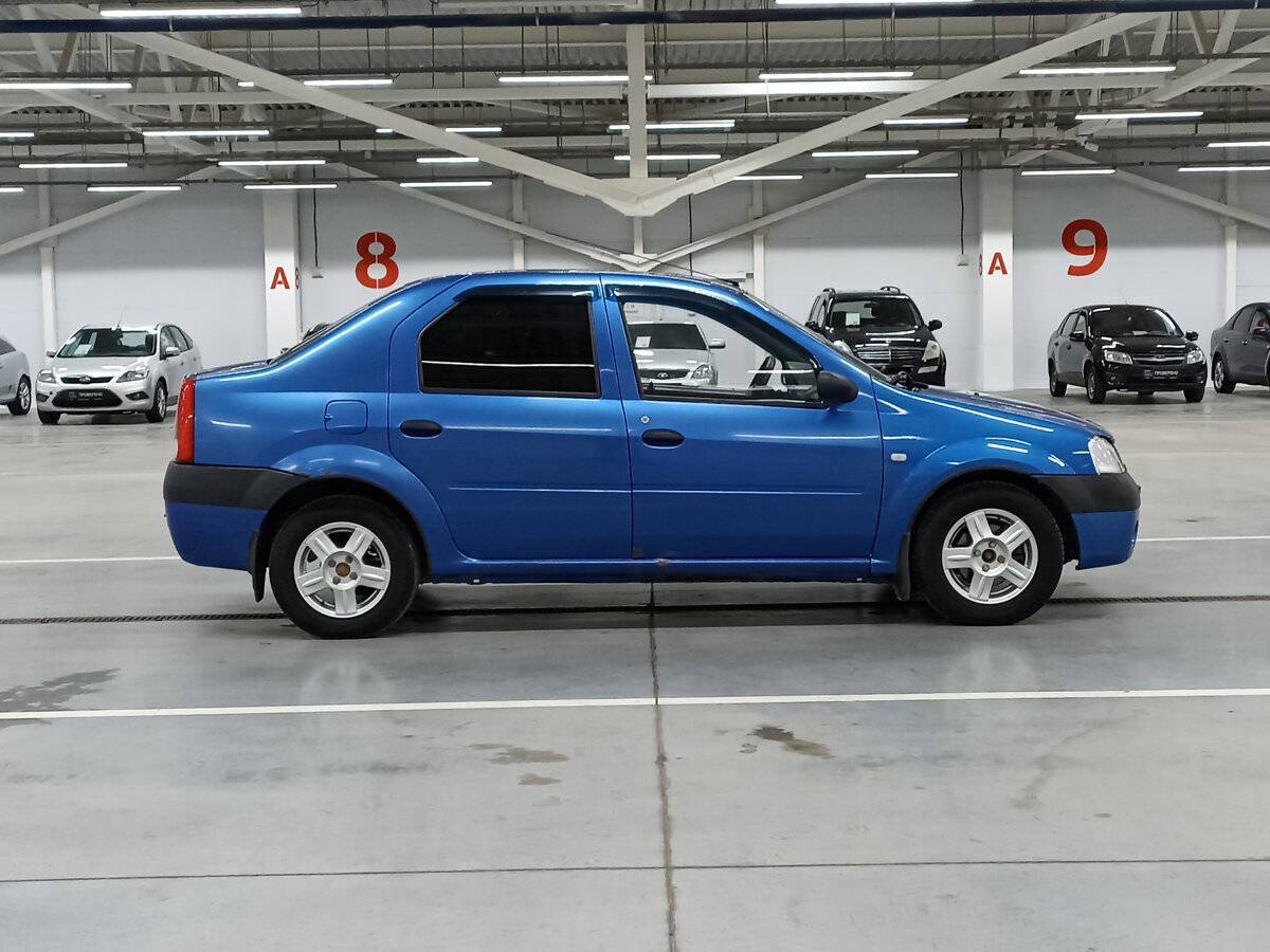 Renault Logan с пробегом — 2005 год. Фото: #3
