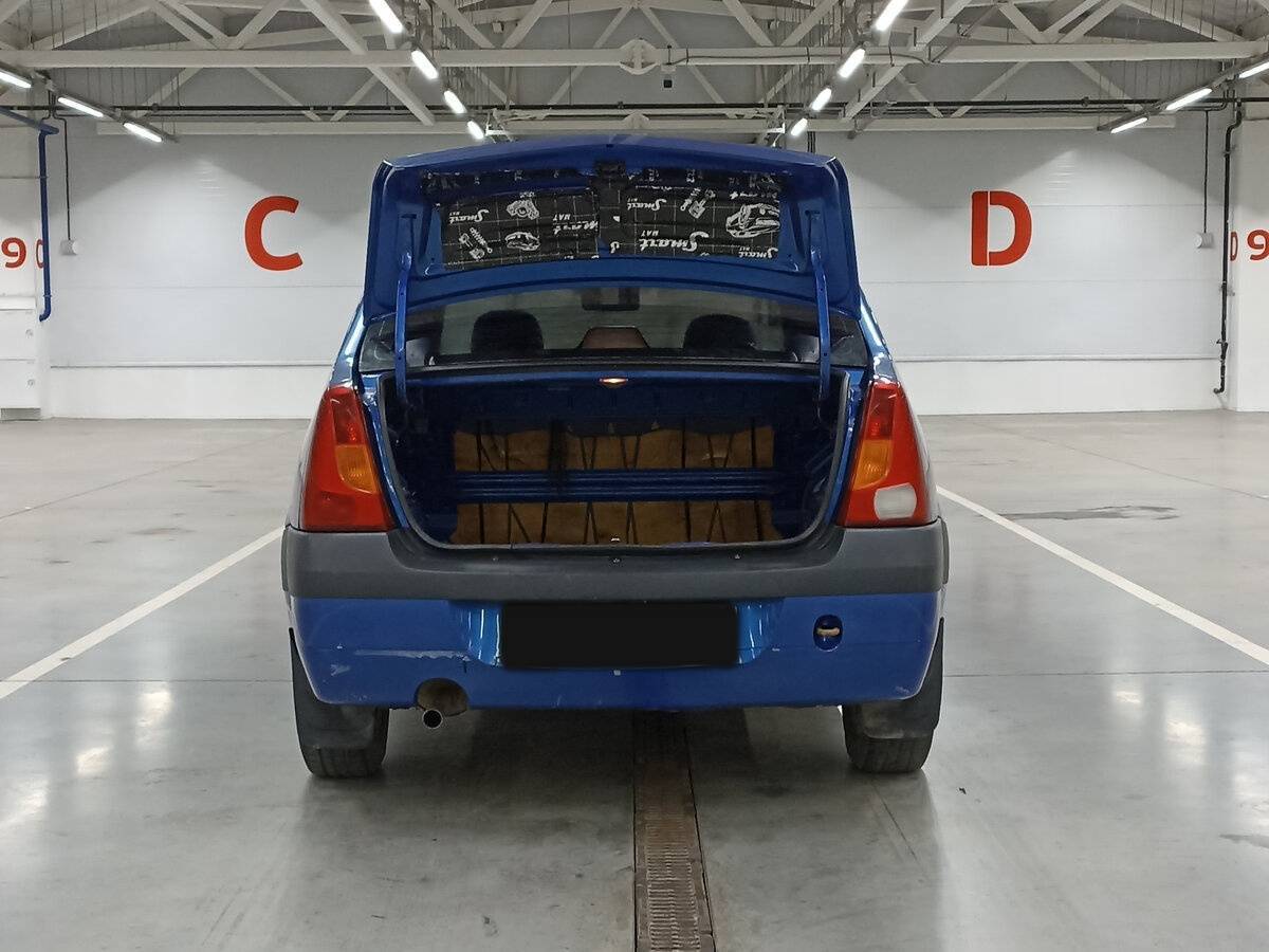 Renault Logan с пробегом — 2005 год. Фото: #8