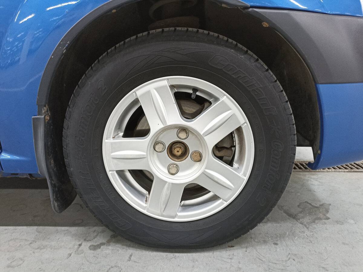 Renault Logan с пробегом — 2005 год. Фото: #16