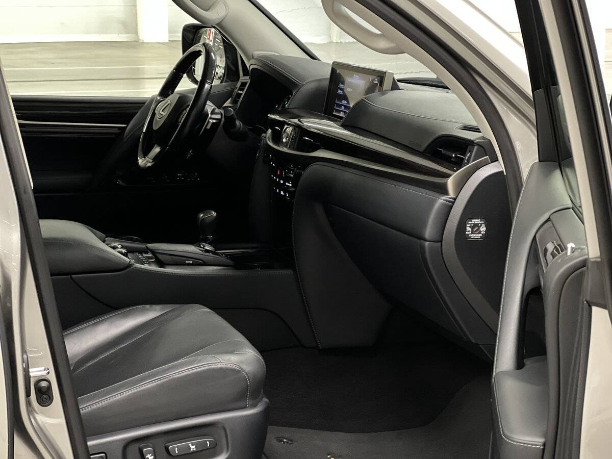 Lexus LX с пробегом — 2021 год. Фото: #10