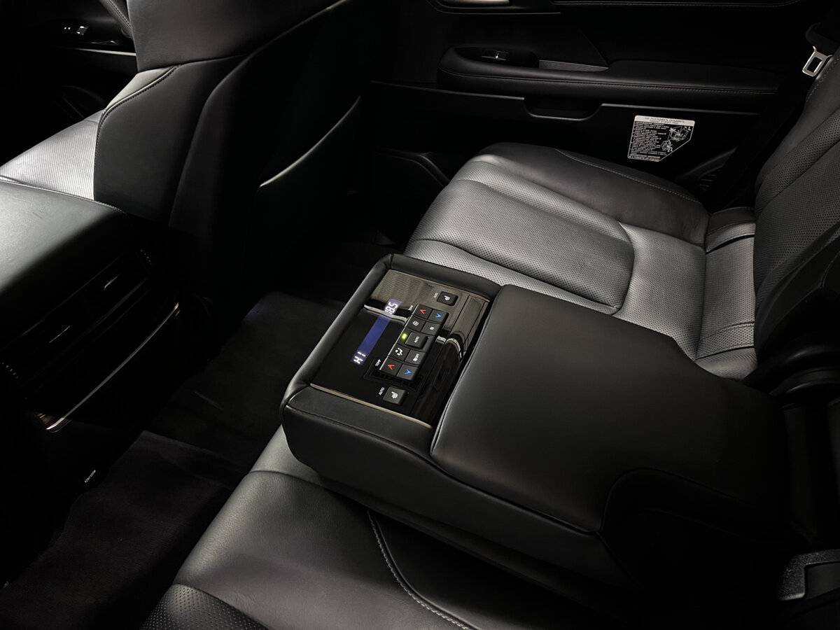 Lexus LX с пробегом — 2021 год. Фото: #18