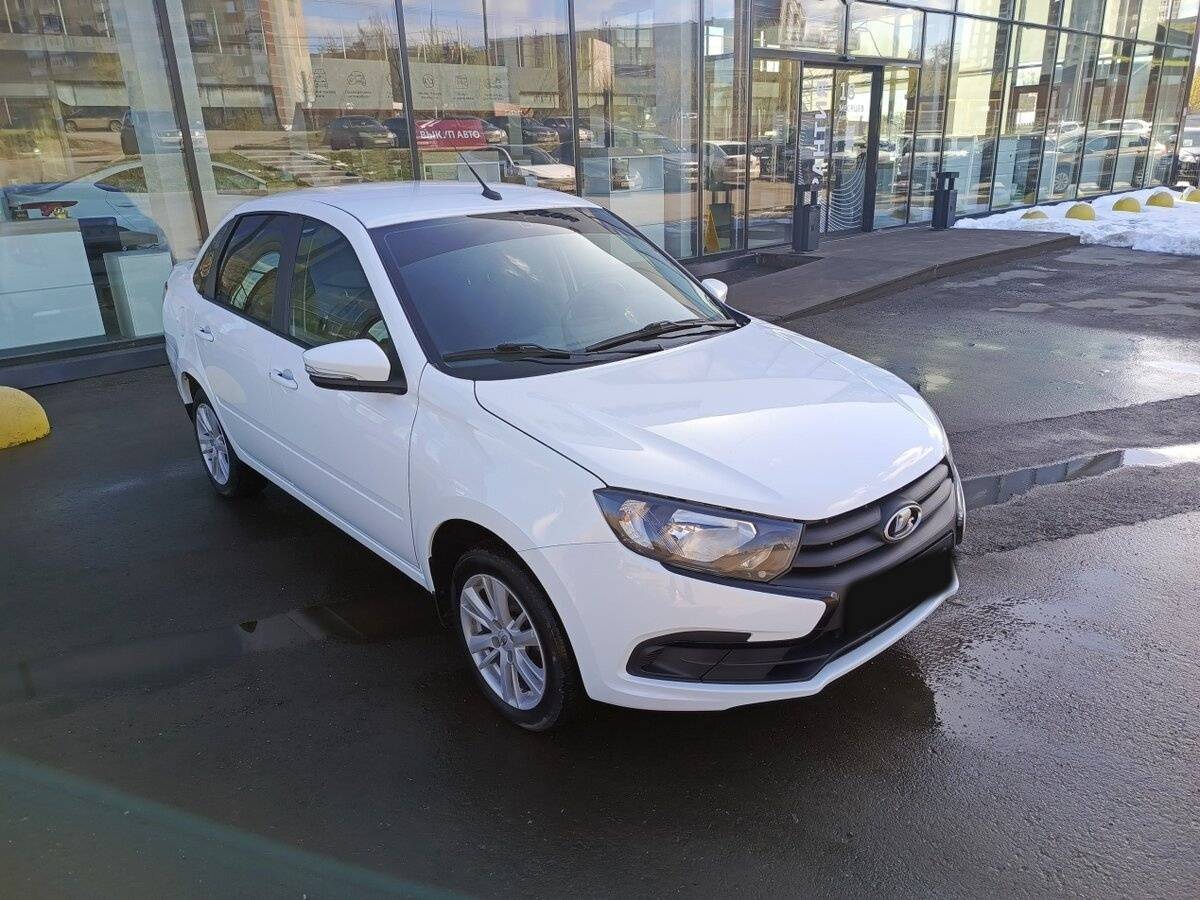 Lada (ВАЗ) Granta с пробегом — 2022 год. Фото: #2