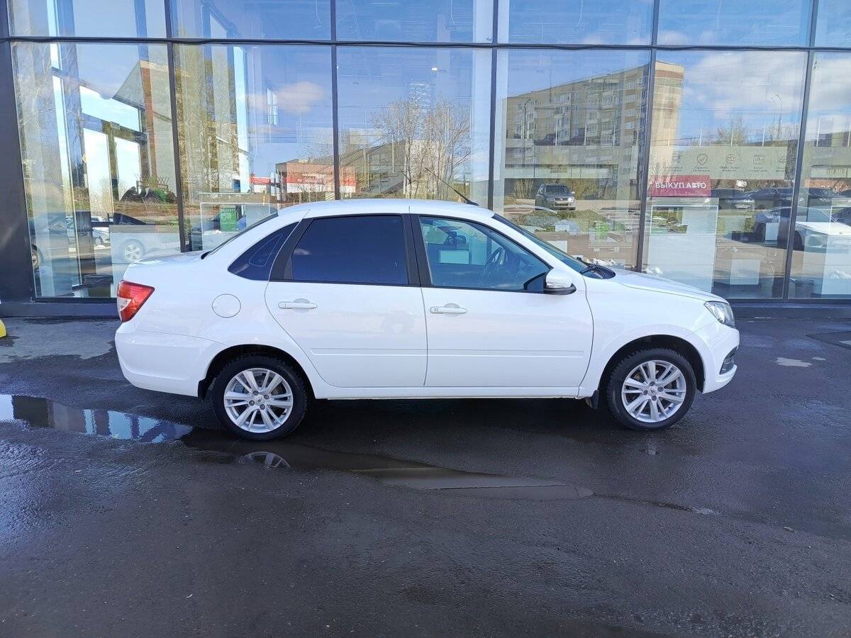 Lada (ВАЗ) Granta с пробегом — 2022 год. Фото: #3