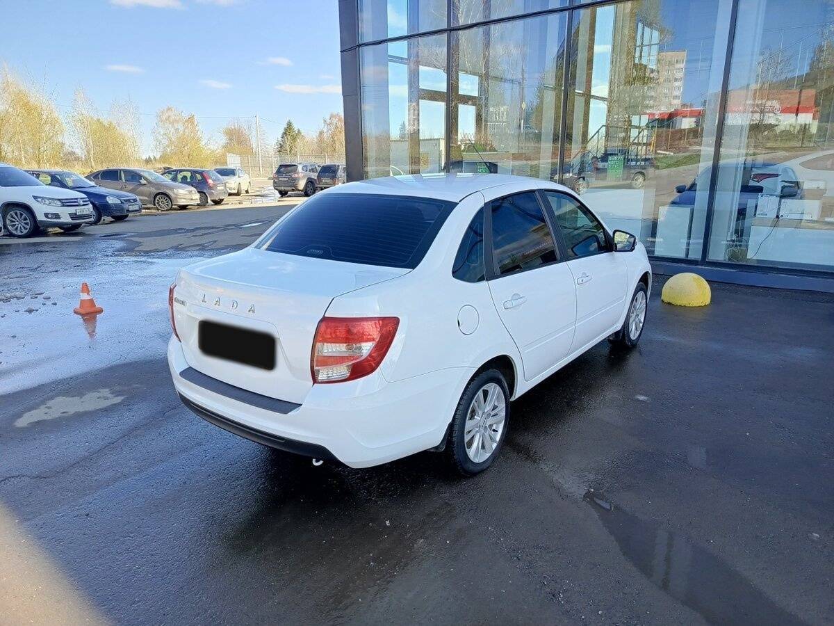 Lada (ВАЗ) Granta с пробегом — 2022 год. Фото: #4