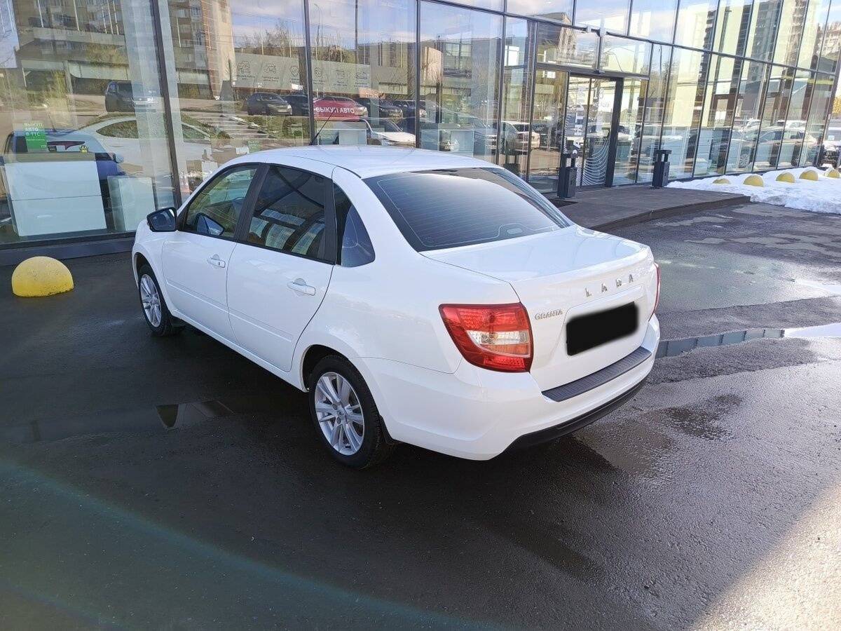 Lada (ВАЗ) Granta с пробегом — 2022 год. Фото: #6