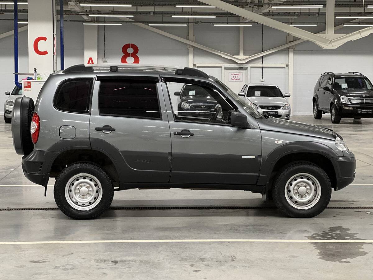 Chevrolet Niva с пробегом — 2013 год. Фото: #3