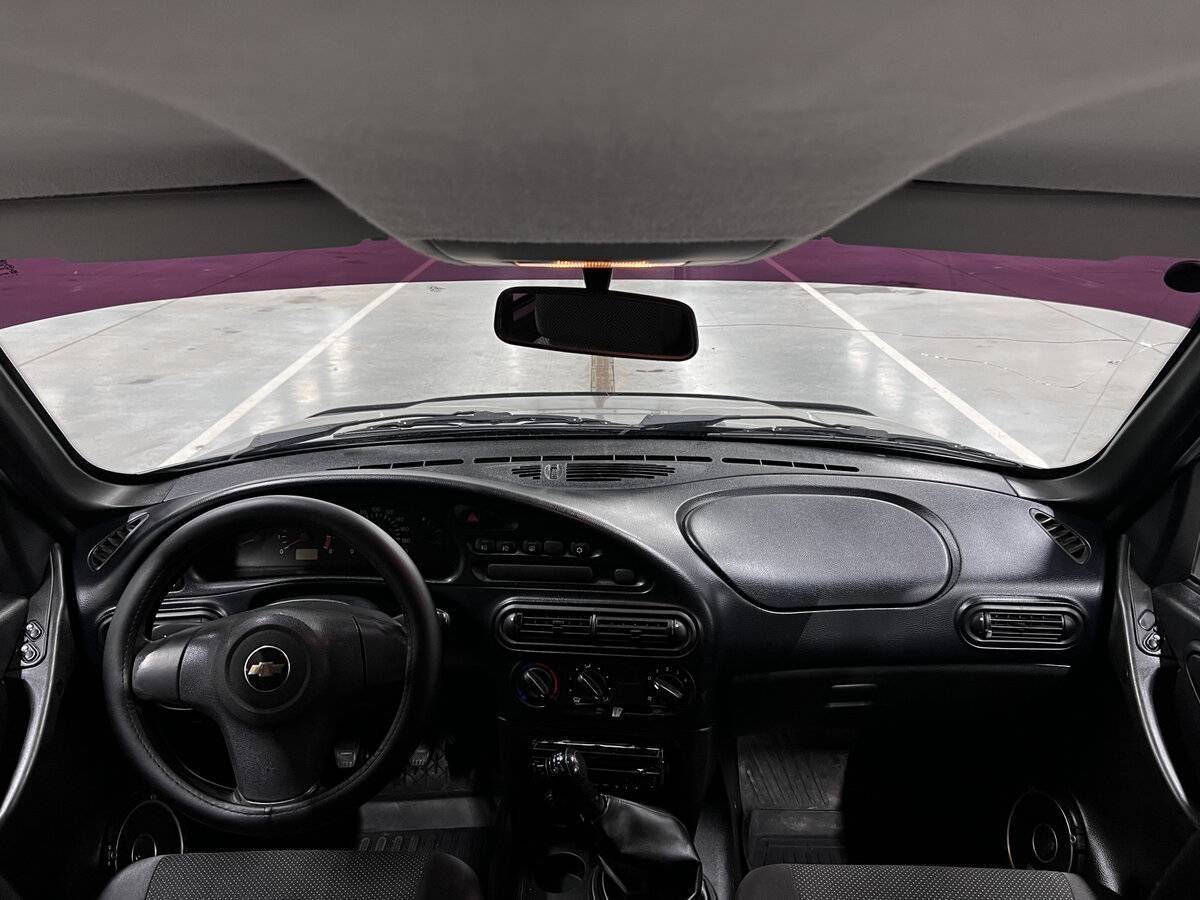 Chevrolet Niva с пробегом — 2013 год. Фото: #13