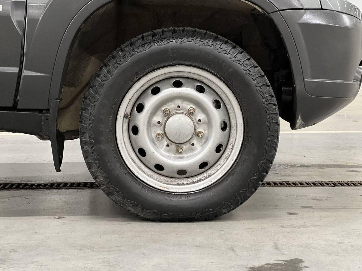 Chevrolet Niva с пробегом — 2013 год. Фото: #17