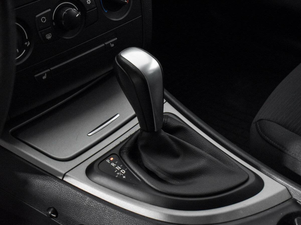 BMW 1 серии с пробегом — 2010 год. Фото: #9