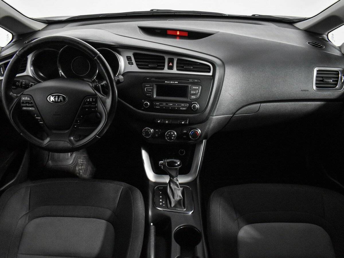 Kia Ceed с пробегом — 2014 год. Фото: #13