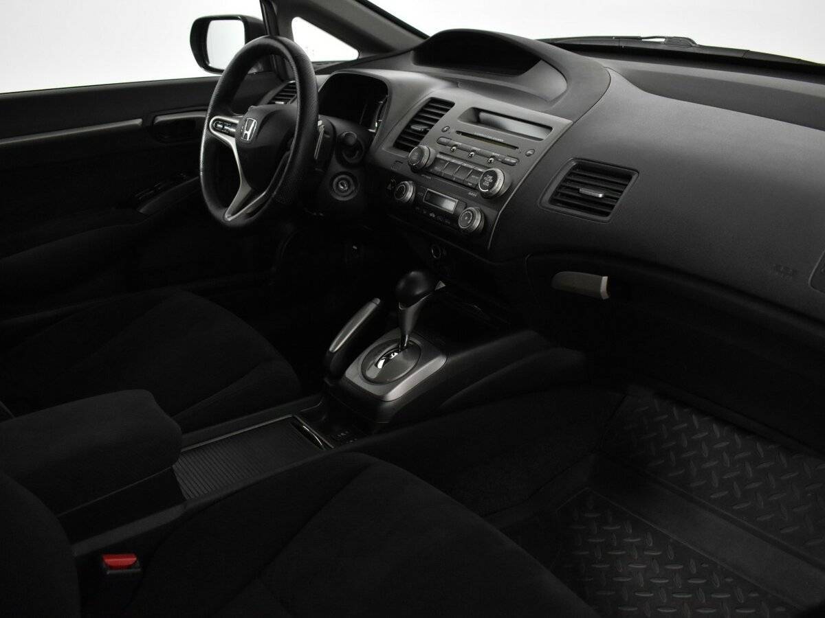 Honda Civic с пробегом — 2009 год. Фото: #9