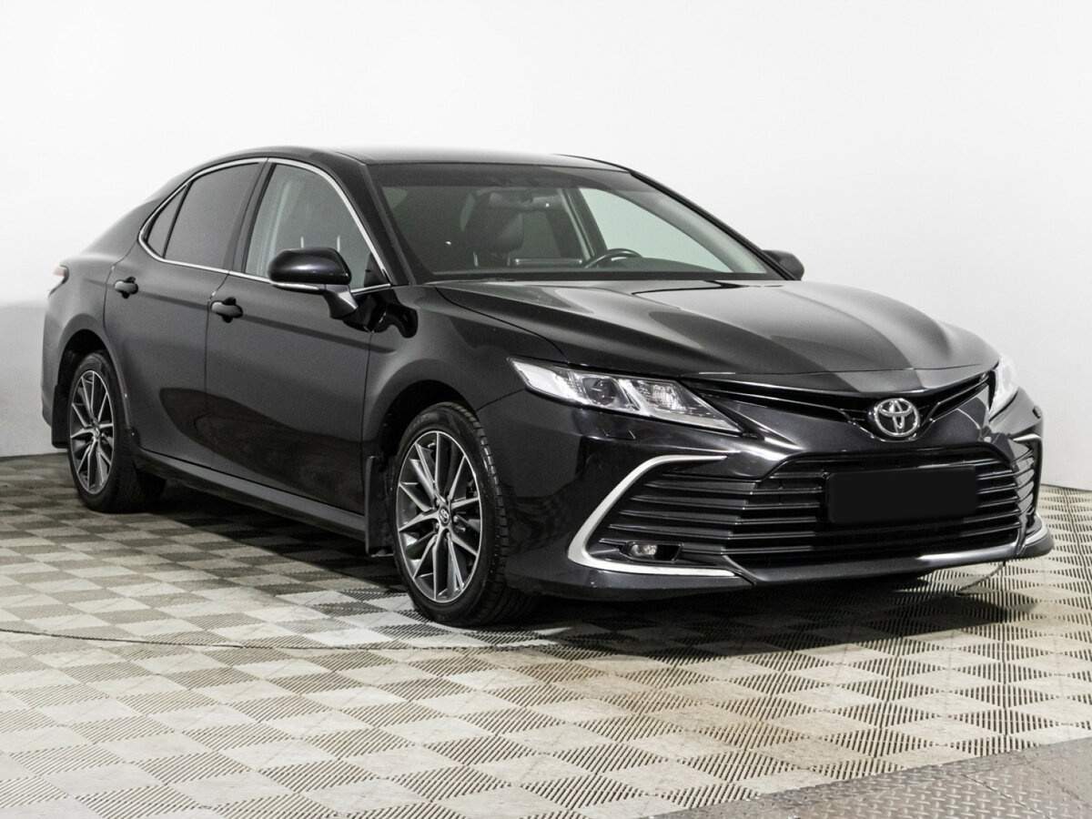 Toyota Camry с пробегом — 2021 год. Фото: #2
