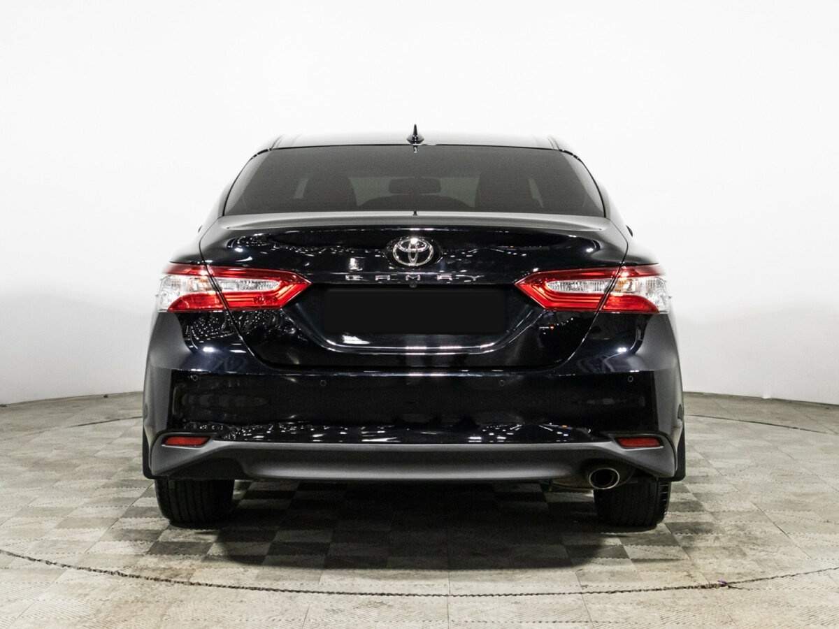 Toyota Camry с пробегом — 2021 год. Фото: #5