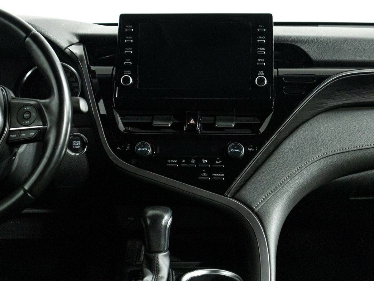 Toyota Camry с пробегом — 2021 год. Фото: #13