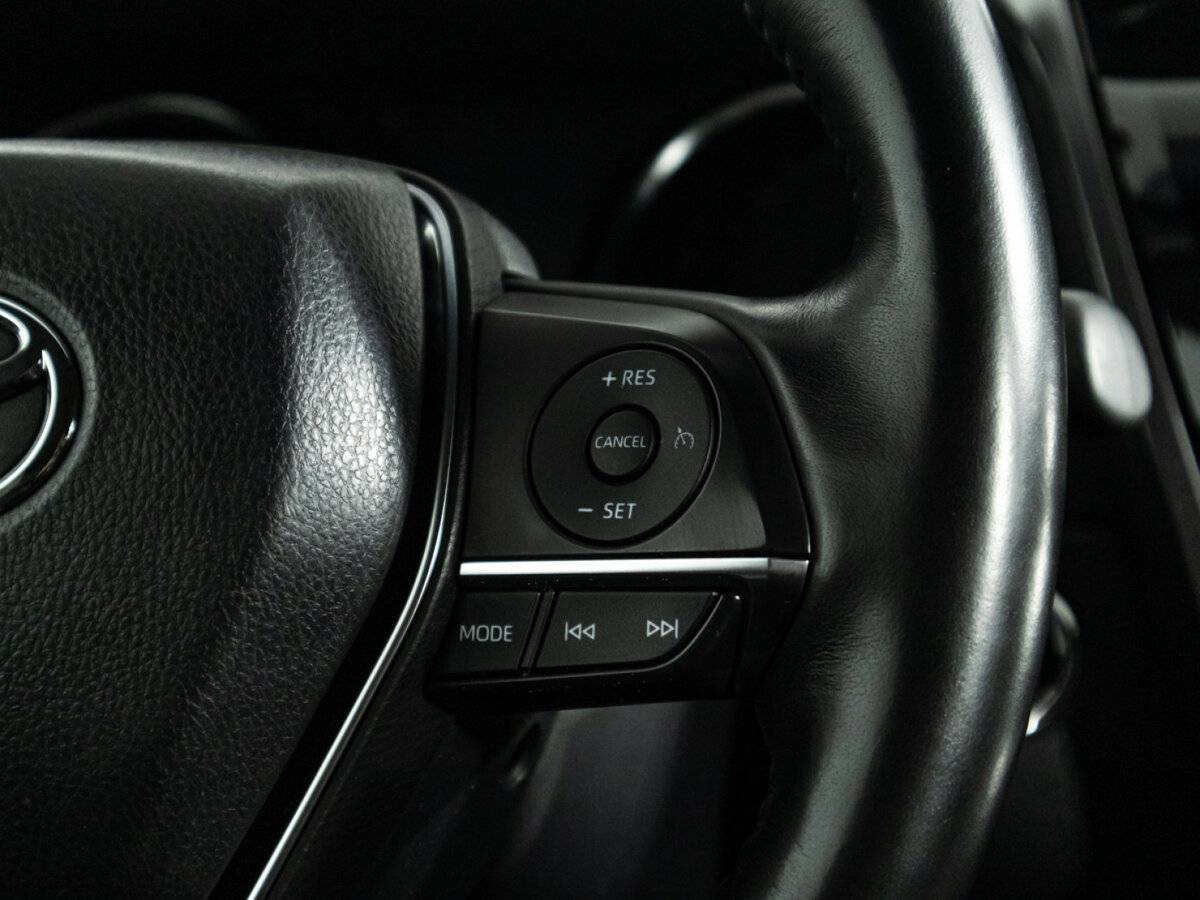 Toyota Camry с пробегом — 2021 год. Фото: #20