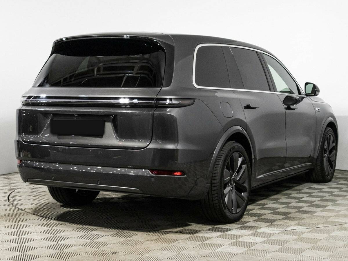 LiXiang L9 с пробегом — 2023 год. Фото: #3