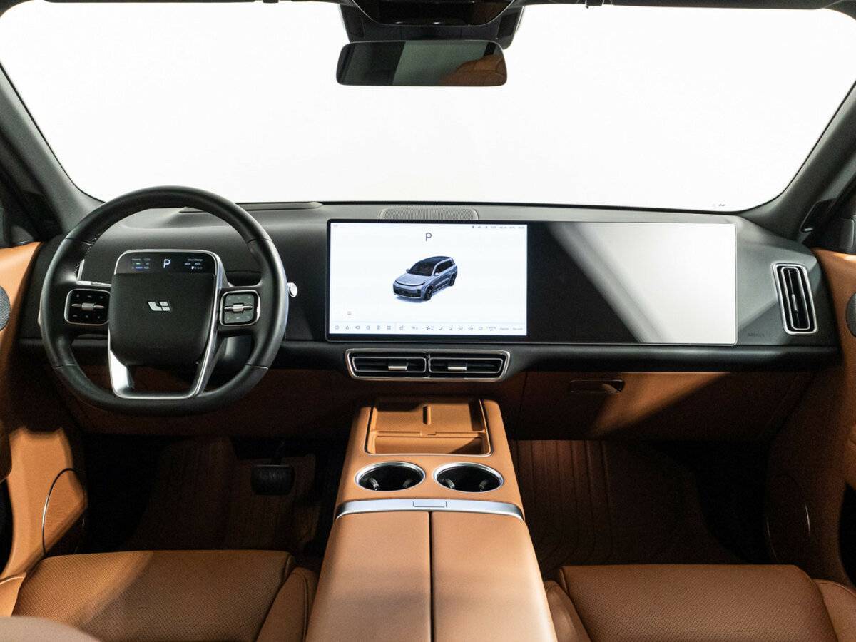 LiXiang L9 с пробегом — 2023 год. Фото: #11