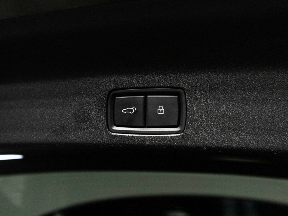 LiXiang L9 с пробегом — 2023 год. Фото: #15