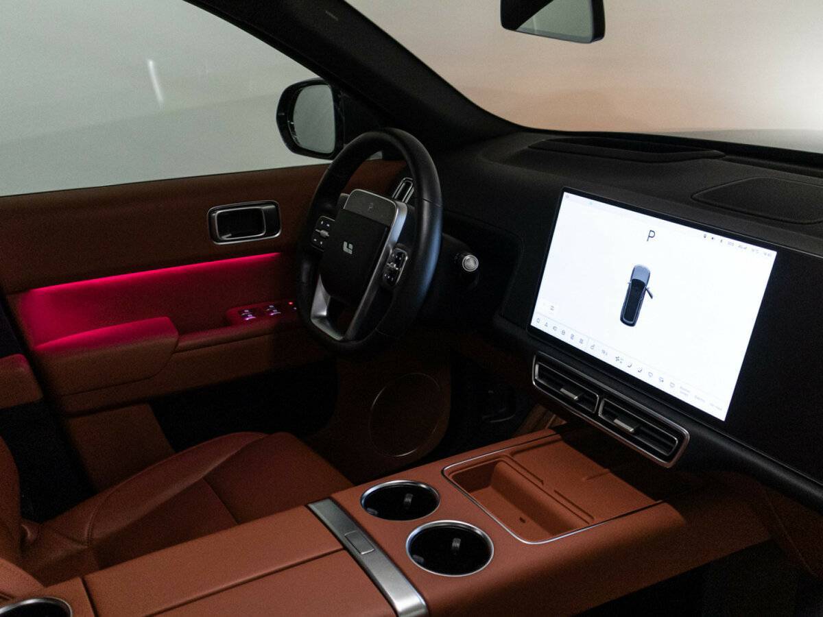 LiXiang L9 с пробегом — 2023 год. Фото: #29