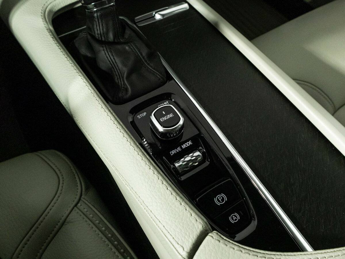 Volvo V90 Cross Country с пробегом — 2017 год. Фото: #19