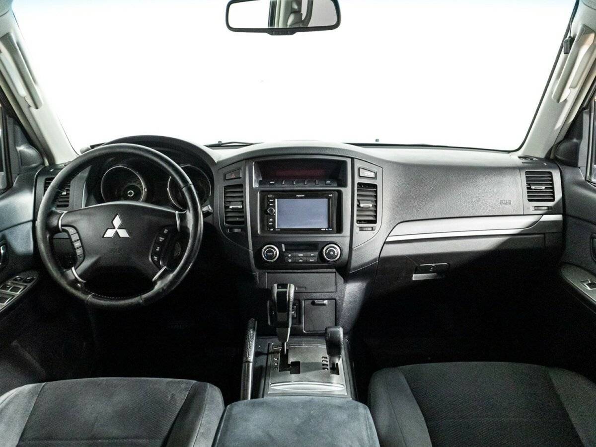 Mitsubishi Pajero с пробегом — 2007 год. Фото: #10