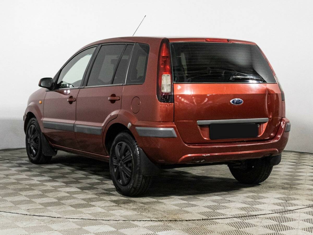 Ford Fusion с пробегом — 2006 год. Фото: #5